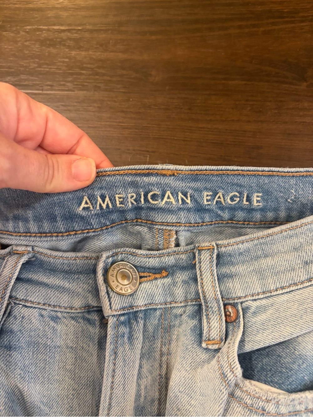 American Eagle 90s Boyfriend Jeans Women’s 8 Regular Light Wash Distressed - Picture 2 of 7